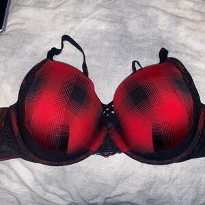 Torrid 50B Elegant Red and Black Plaid Lace Bra